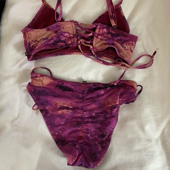 La Vie En Rose bathing suit. Great condition. - Picture 2 of 2